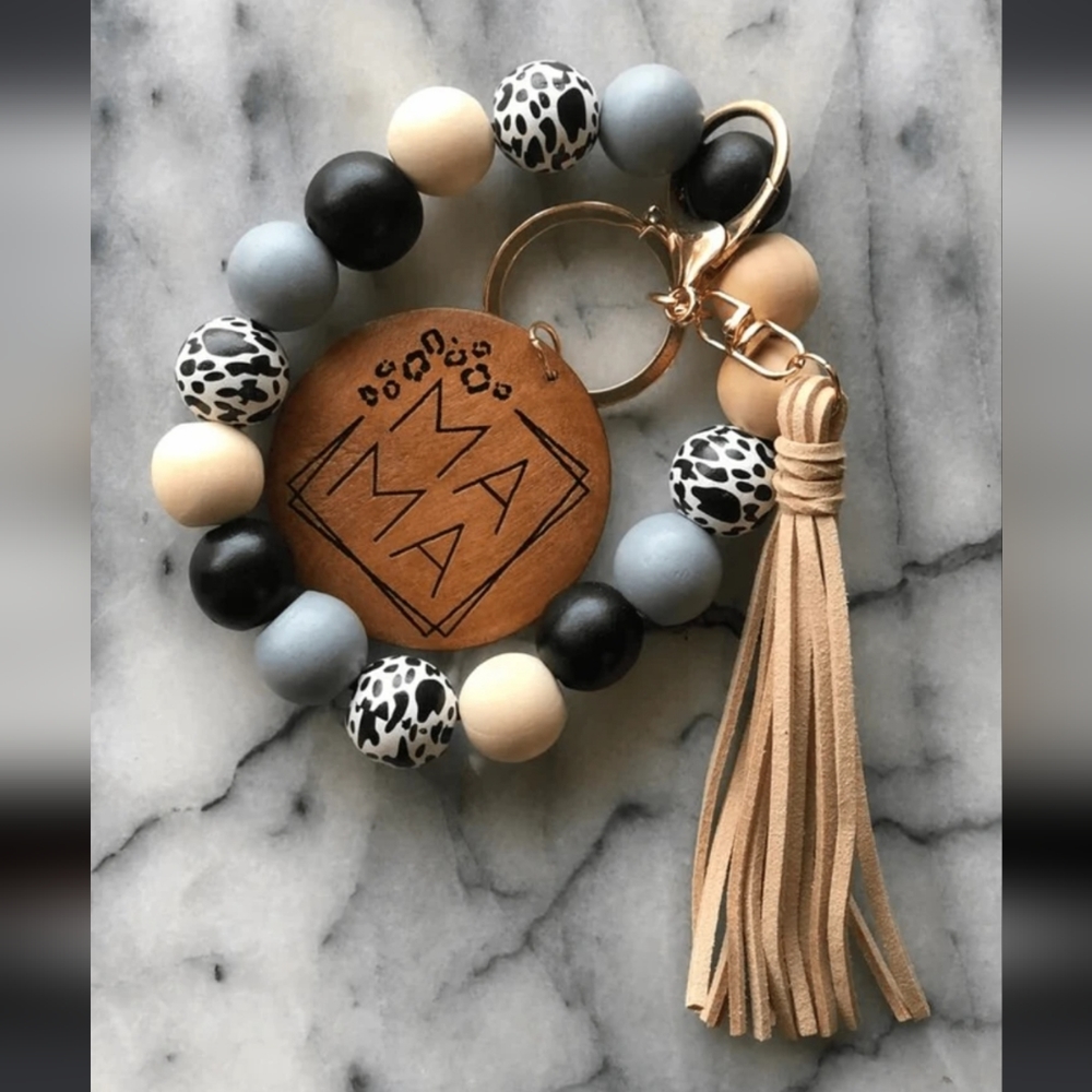 Letter Detail Round & Tassel Charm Fashionable Keychain - Picture 2 of 8